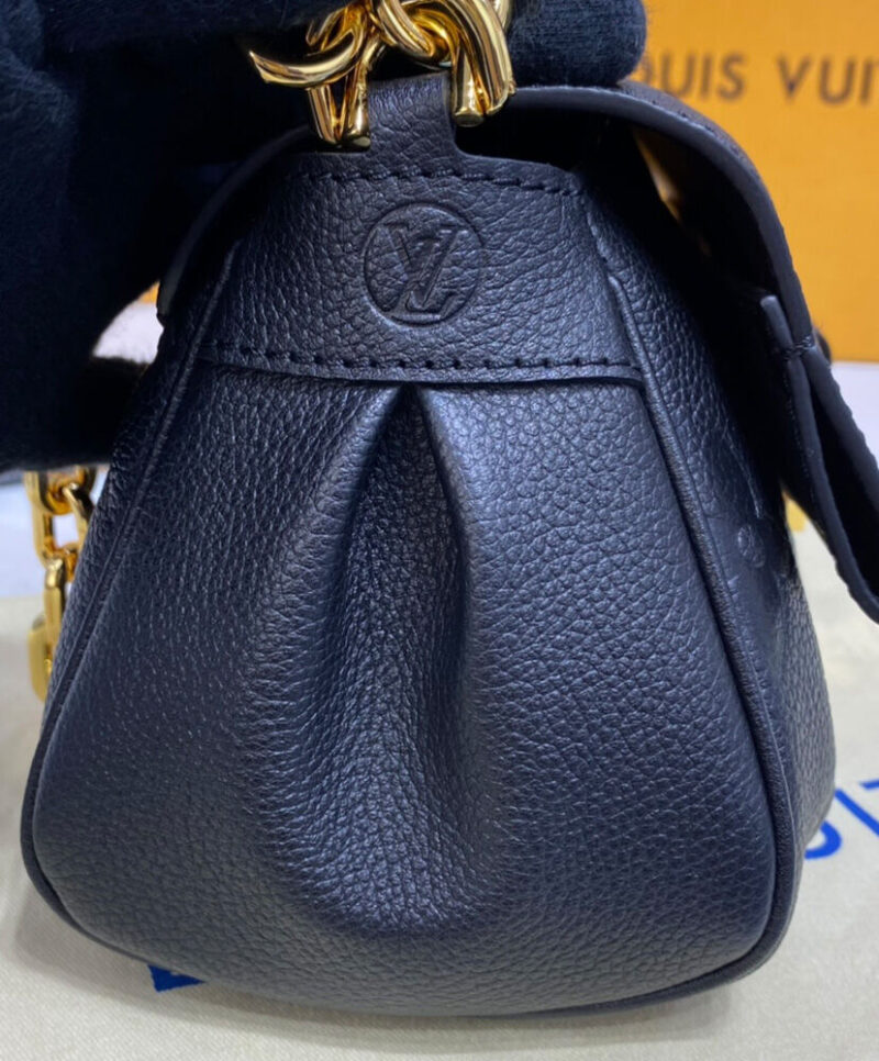 Louis Vuitton Favorite Black